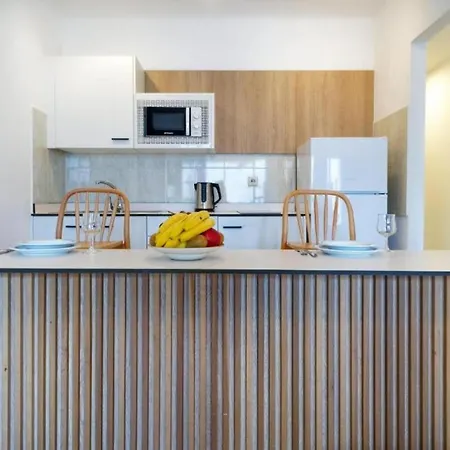 Two Bedrooms With Wifi, Pool, Near The Beach In Puerto Del Carmen *