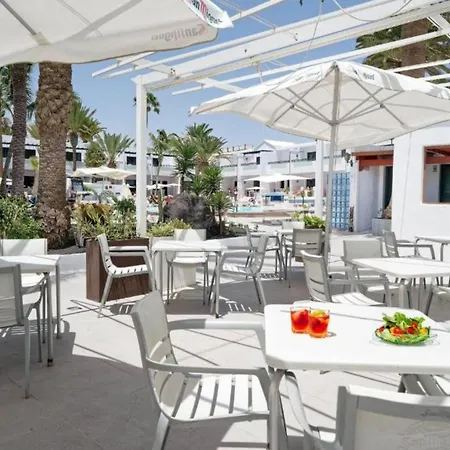 Two Bedrooms With Wifi, Pool, Near The Beach In Puerto Del Carmen