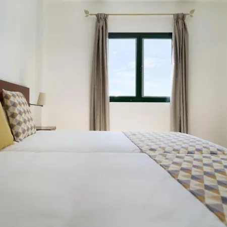 Two Bedrooms With Wifi, Pool, Near The Beach In Puerto Del Carmen 公寓