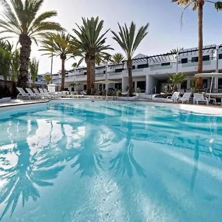 Two Bedrooms With Wifi, Pool, Near The Beach In Puerto Del Carmen 公寓 卡门港